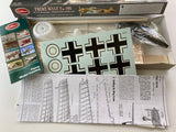 Guillow's Focke-Wulf Fw-190 - 400 Series LASER CUT (estate - opened box)